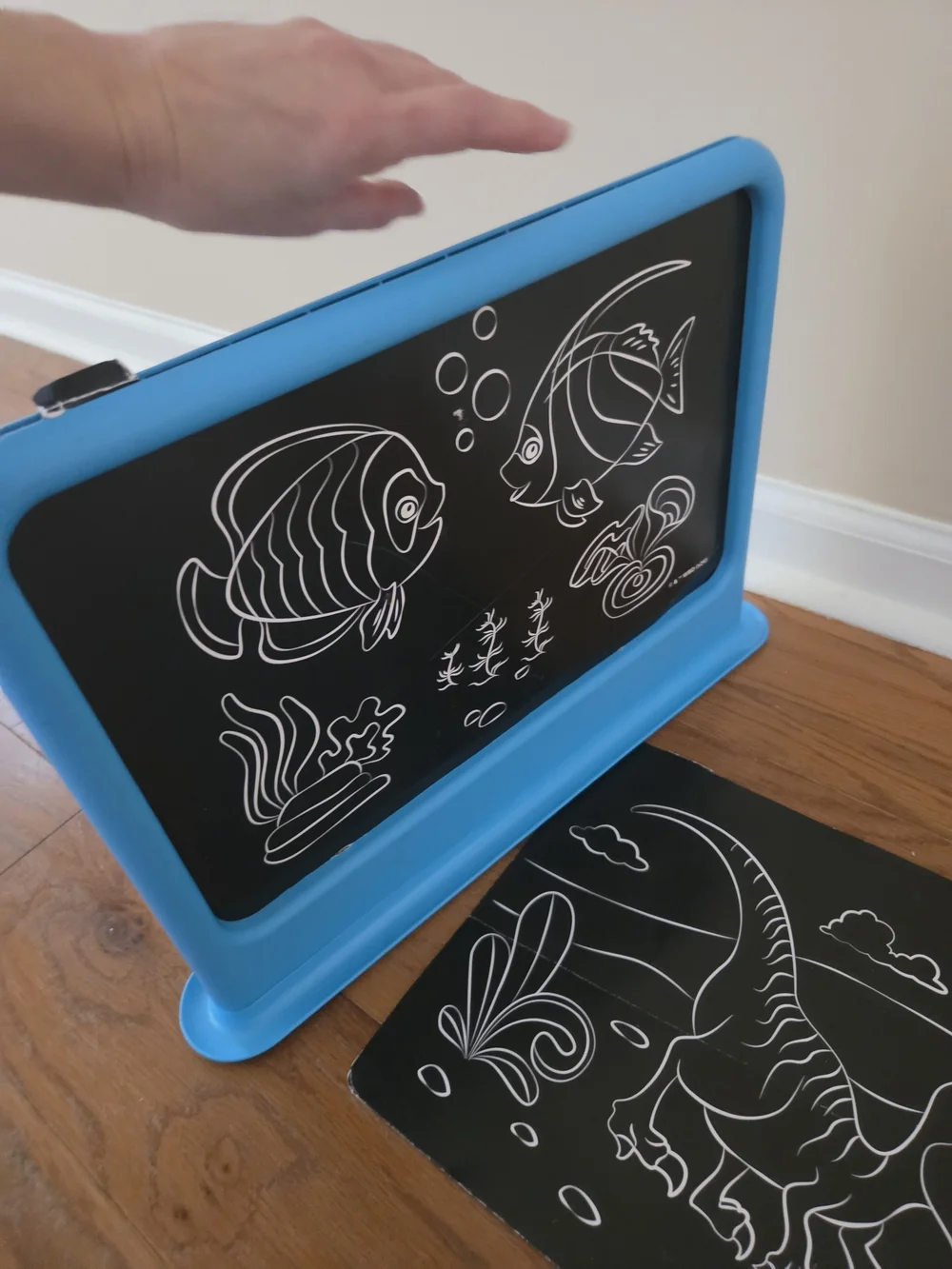 Discovery Kids Blue LED Drawing Board for Kids. Markers. 3 Pictures